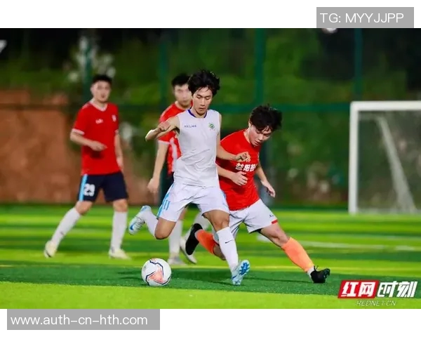 阳光体育下的快乐足球盛宴展现青春活力与团队精神